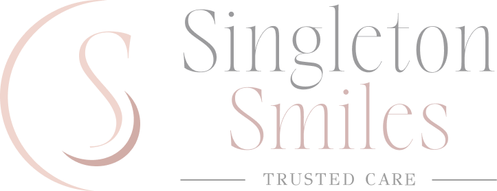 Singleton Smiles Logo